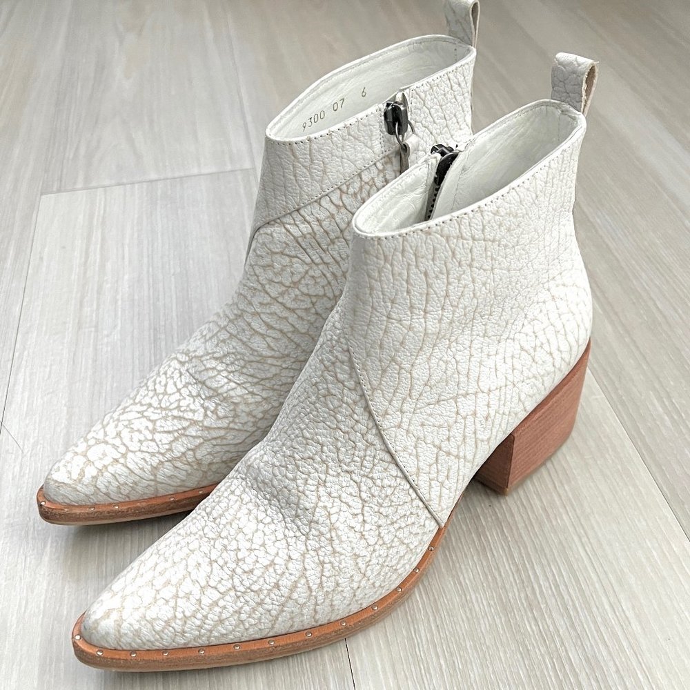 Freda Salvador Leather Ankle Boots size 6